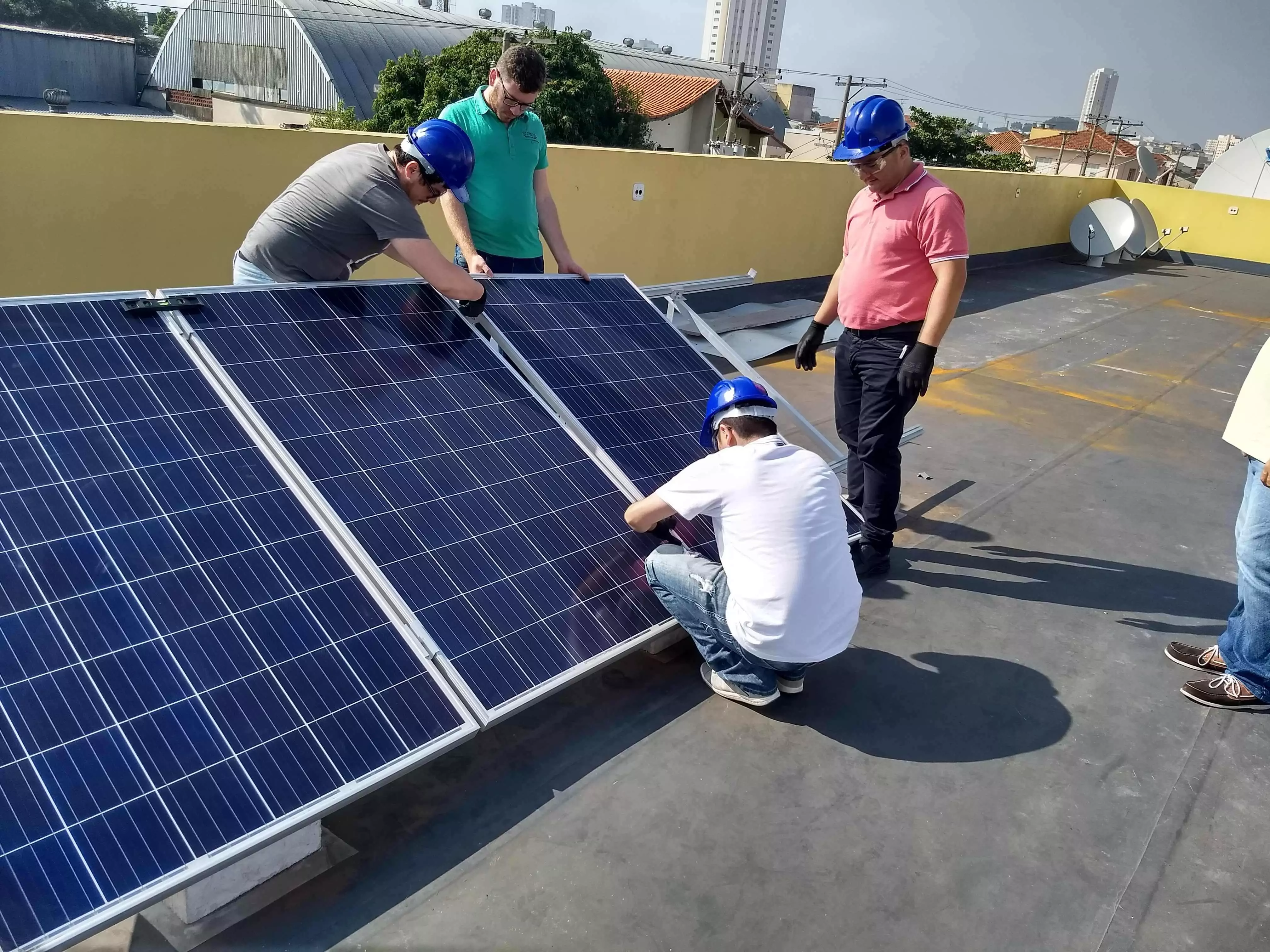 Aulas Práticas de Energia Solar Fotovoltaica - 2